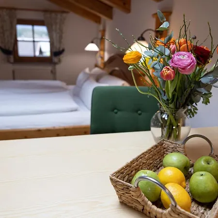 Gaestehaus Almblick Schönau am Königssee