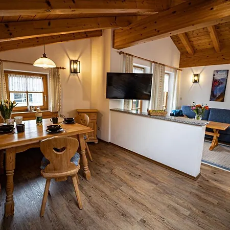 Gaestehaus Almblick شقة *