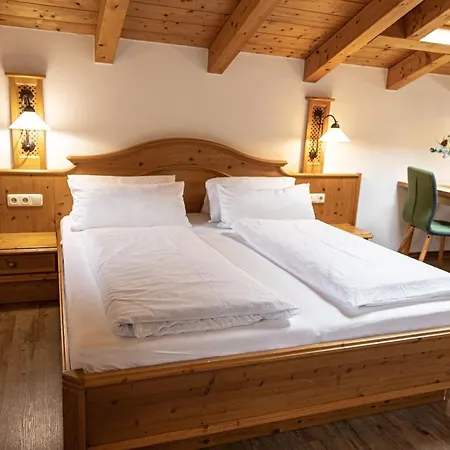 Gaestehaus Almblick شقة *