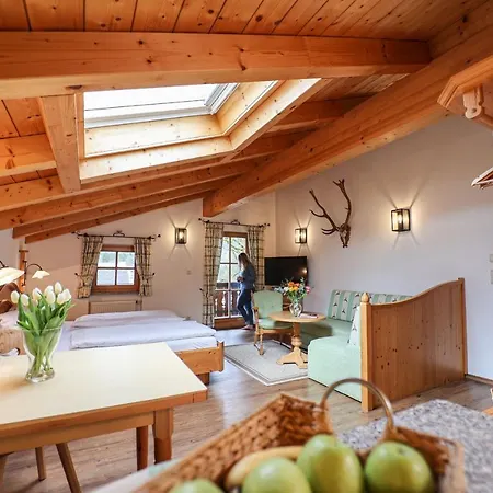 Gaestehaus Almblick Schönau am Königssee